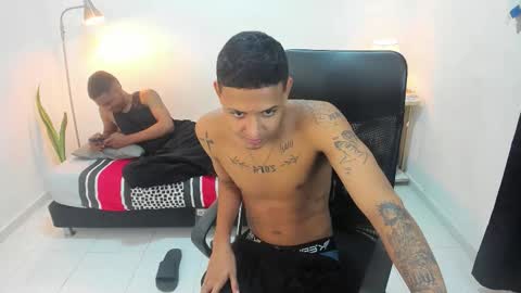 snak_master1 online show from October 17, 2025, 11:29 pm