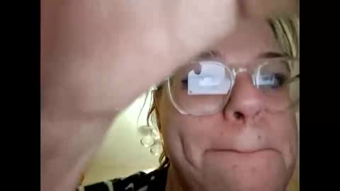 Snapshot of snapperzapper95 chatting on January 15, 2026, 5:49 pm snapperzapper95 online show from January 15, 2026, 5:49 pm