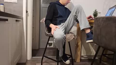 sneakerboy444 online show from December 1, 2025, 7:52 pm