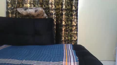 Snapshot of sneecat chatting on May 8, 2026, 11:48 am sneecat online show from May 8, 2026, 11:48 am