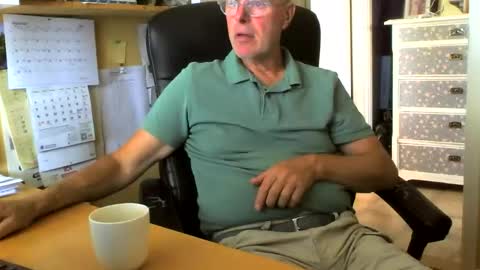 snickarn335731 online show from September 15, 2025, 11:10 am