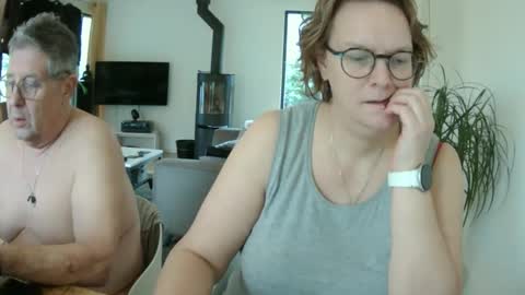 Snoeske and Woodwurm online show from December 31, 2024, 9:53 am