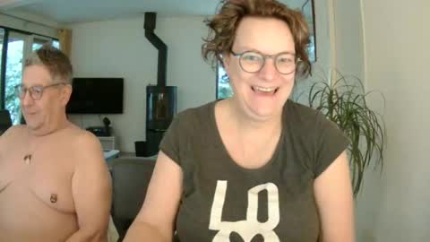 Snoeske and Woodwurm online show from January 5, 2025, 8:32 am