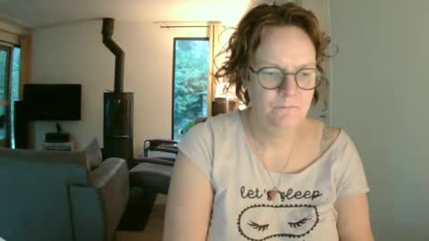 Snoeske and Woodwurm online show from March 4, 2025, 6:15 am