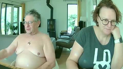 Snoeske and Woodwurm online show from March 6, 2025, 10:52 am