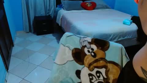 snow_47 online show from December 4, 2024, 2:59 pm