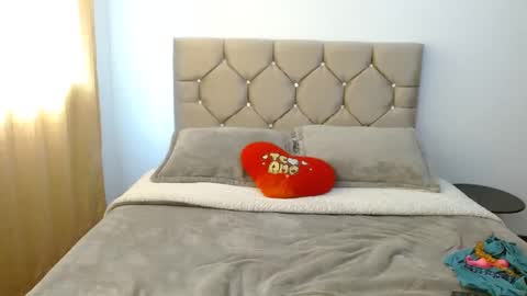 snow_47 online show from March 12, 2025, 2:34 pm