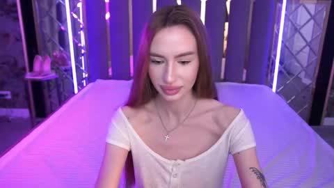snow_whiteeex online show from May 4, 2026, 5:36 am