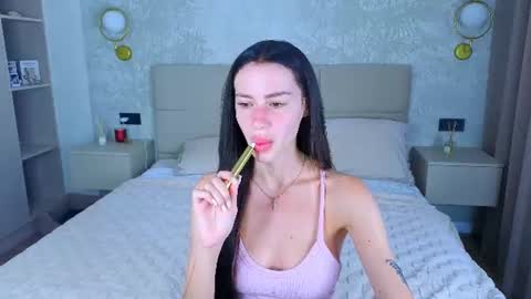 Snapshot of snow_whiteeex chatting on June 19, 2026, 4:06 am snow_whiteeex online show from June 19, 2026, 4:06 am