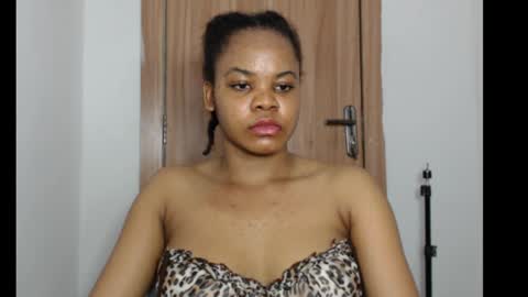 Snapshot of snowdrop5 chatting on January 8, 2025, 12:47 pm snowdrop5 online show from January 8, 2025, 12:47 pm