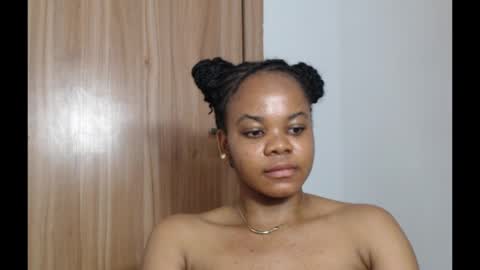 Snapshot of snowdrop5 chatting on January 27, 2025, 2:42 am snowdrop5 online show from January 27, 2025, 2:42 am