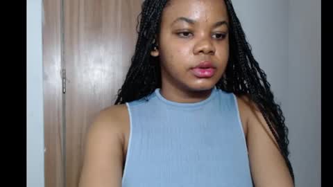 Snapshot of snowdrop5 chatting on February 19, 2025, 7:38 pm snowdrop5 online show from February 19, 2025, 7:38 pm