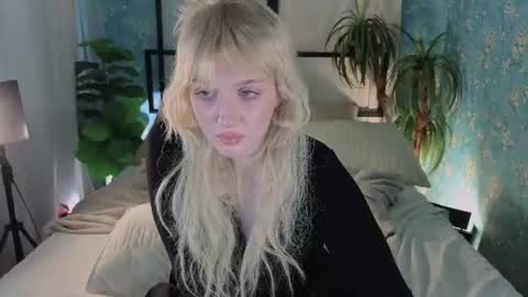 Ellie online show from June 13, 2026, 5:38 am