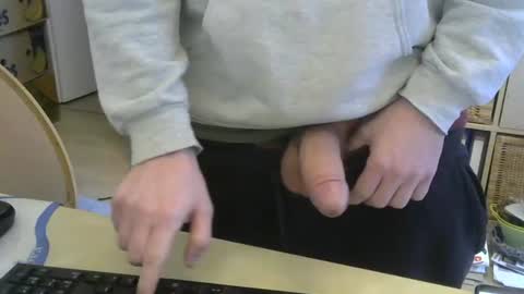 Snapshot of snowypaul chatting on January 31, 2025, 7:39 am paul online show from January 31, 2025, 7:39 am