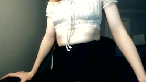 Snapshot of snuggle_b0t chatting on March 3, 2025, 4:03 am snuggle_b0t online show from March 3, 2025, 4:03 am