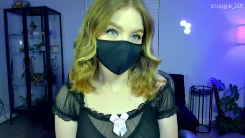 Snapshot of snuggle_b0t chatting on September 21, 2025, 3:41 am snuggle_b0t online show from September 21, 2025, 3:41 am