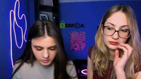 Snapshot of so_hot_rosalie chatting on April 24, 2026, 7:49 pm so_hot_rosalie online show from April 24, 2026, 7:49 pm