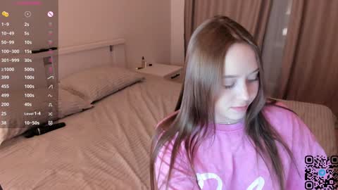 Snapshot of sofaris chatting on February 6, 2025, 6:02 pm Sophy online show from February 6, 2025, 6:02 pm
