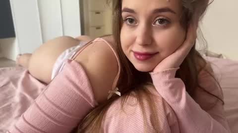 Snapshot of sofaris chatting on April 29, 2026, 10:52 am Sophy online show from April 29, 2026, 10:52 am