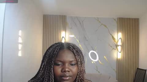 soffia_b online show from October 5, 2025, 3:27 am