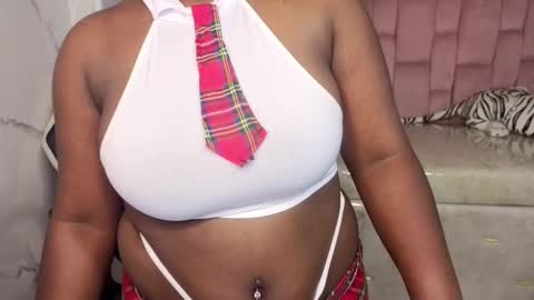 soffia_b online show from October 23, 2025, 3:06 am