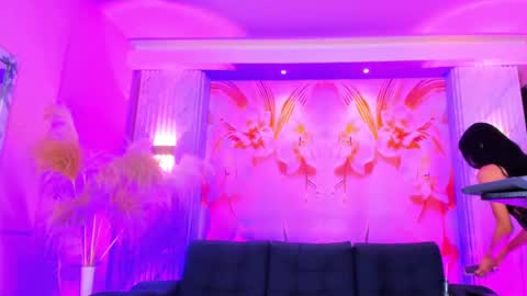 soffiadragon_ online show from September 10, 2025, 2:22 am