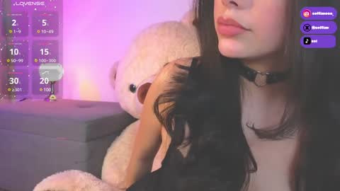 Snapshot of soffimoon_ chatting on December 6, 2024, 7:43 am IG Soffimoon I THANK YOU FOR LEAVING YOUR FOLLOW online show from December 6, 2024, 7:43 am