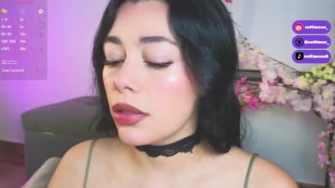 Snapshot of soffimoon_ chatting on September 17, 2025, 2:13 am IG Soffimoon   I THANK YOU FOR LEAVING YOUR FOLLOW online show from September 17, 2025, 2:13 am