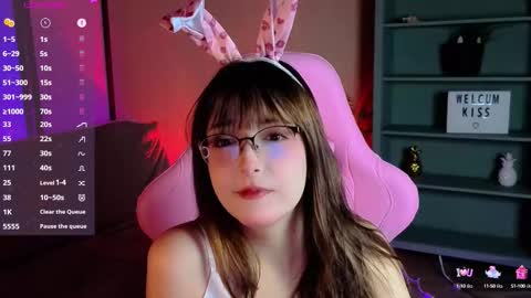 Soffie online show from October 3, 2025, 8:22 am