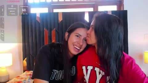 soffy and mia online show from November 19, 2025, 12:27 pm