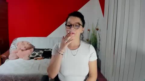 Snapshot of soffy_skye chatting on September 18, 2025, 5:09 am Soffy online show from September 18, 2025, 5:09 am