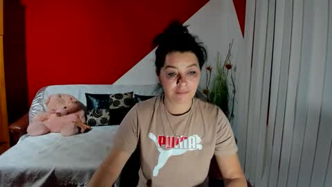 Snapshot of soffy_skye chatting on September 20, 2025, 3:40 am Soffy online show from September 20, 2025, 3:40 am