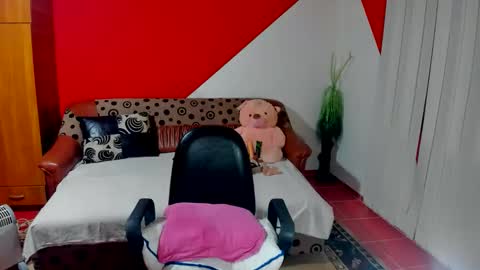 Snapshot of soffy_skye chatting on October 10, 2025, 3:38 am Soffy online show from October 10, 2025, 3:38 am