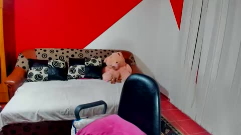 Snapshot of soffy_skye chatting on October 30, 2025, 5:31 am Soffy online show from October 30, 2025, 5:31 am