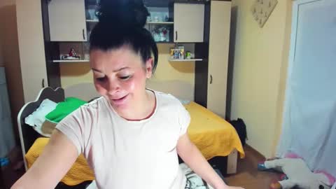 Soffy online show from February 15, 2026, 5:37 am