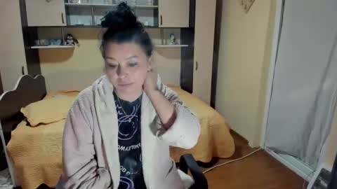 Soffy online show from May 5, 2026, 2:52 am