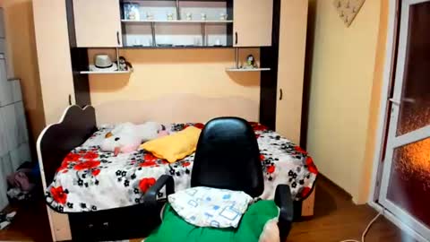 Soffy online show from June 25, 2026, 5:12 am