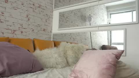 sofhia cruz online show from February 28, 2026, 3:02 pm