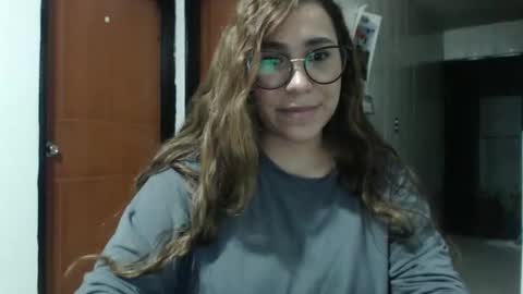 Snapshot of sofi4__ chatting on September 13, 2025, 6:02 am sofi online show from September 13, 2025, 6:02 am