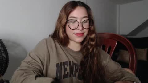 Snapshot of sofi4__ chatting on October 9, 2025, 3:04 am sofi online show from October 9, 2025, 3:04 am