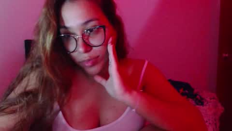 Snapshot of sofi4__ chatting on October 21, 2025, 6:14 am sofi online show from October 21, 2025, 6:14 am