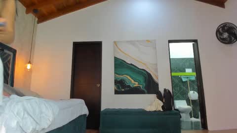 Sofi online show from October 13, 2025, 11:21 am