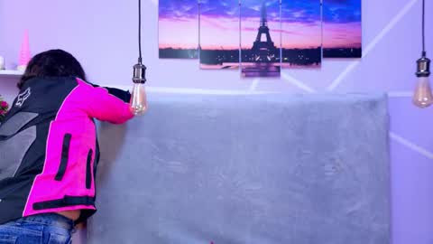 Sofi Noa online show from October 8, 2025, 11:19 am