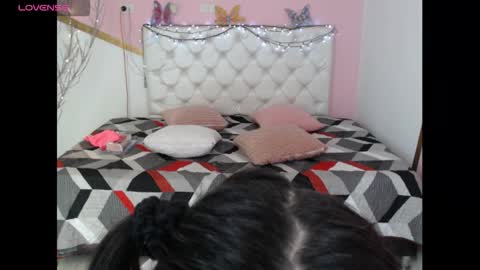 sofi_san online show from September 24, 2025, 2:09 pm