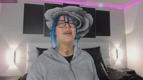 sofi_sp online show from November 14, 2025, 11:31 am