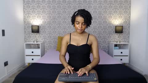 Snapshot of sofi_z chatting on December 26, 2024, 3:53 pm Sofi online show from December 26, 2024, 3:53 pm