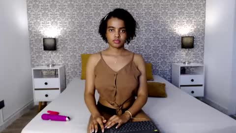 Snapshot of sofi_z chatting on January 15, 2025, 9:51 pm Sofi online show from January 15, 2025, 9:51 pm