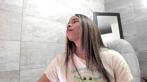 sofia86379 online show from December 16, 2024, 4:49 pm