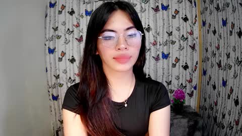 Snapshot of sofia_ava24 chatting on December 31, 2024, 1:36 am Chady online show from December 31, 2024, 1:36 am