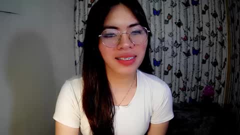 Snapshot of sofia_ava24 chatting on January 4, 2025, 3:18 am Chady online show from January 4, 2025, 3:18 am